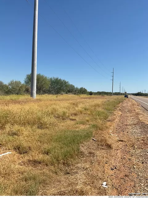 3510 Fm 468, Cotulla, TX 78014 photo 5