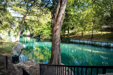 371 W Lincoln St #B114, New Braunfels, TX 78130