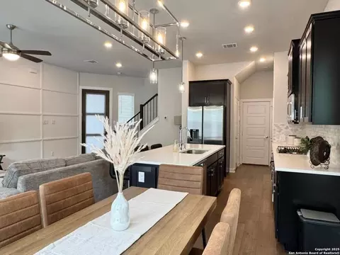 5843 Whitby Rd UNIT 13, San Antonio, TX 78240