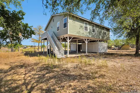 352 Longhorn, Bandera, TX 78003