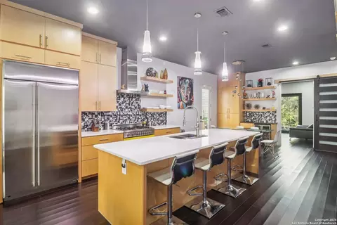 128 Clay St, San Antonio, TX 78204