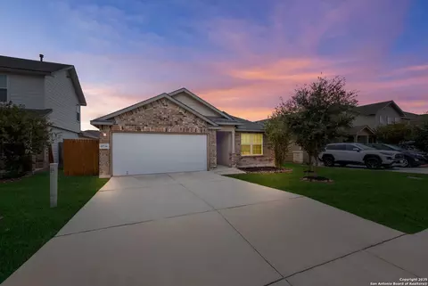 6534 Hoffman Pln, San Antonio, TX 78252