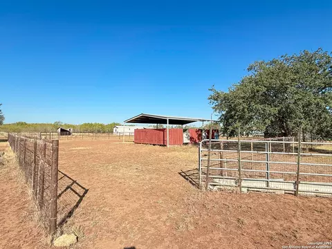 179 Pr 6624, Devine, TX 78016 photo 7