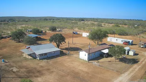 179 Pr 6624, Devine, TX 78016 photo 19