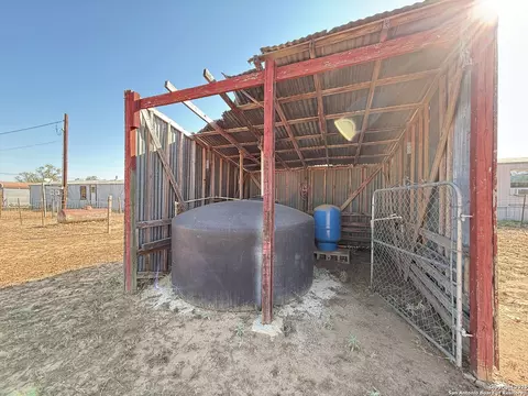 179 Pr 6624, Devine, TX 78016 photo 14