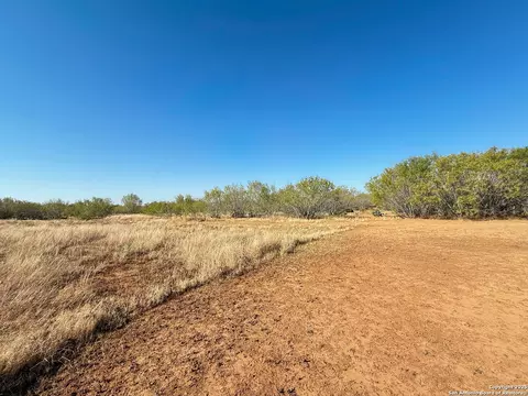 179 Pr 6624, Devine, TX 78016 photo 12