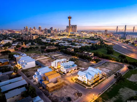 505 Burrus Pl, San Antonio, TX 78210