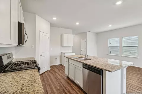 4006 Bay Leaf, Von Ormy, TX 78073 photo 7