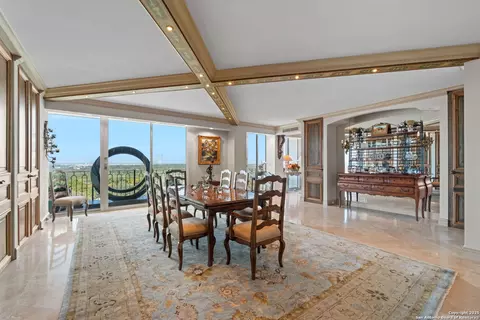 700 E Hildebrand #1401, San Antonio, TX 78212