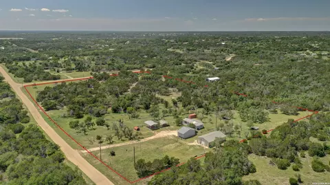 1341 Thrill Hill Rd, Mountain Home, TX 78058