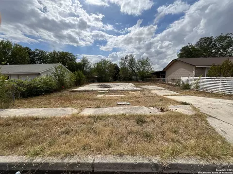 5730 Broken Lance, San Antonio, TX 78242