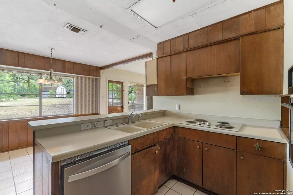 Kitchen - 9614 Tioga, San Antonio, TX 78230 photo 3 of 4