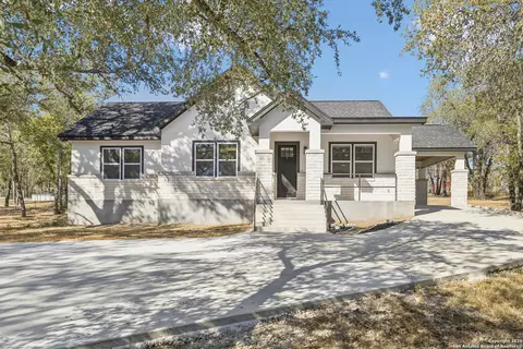 5571 Eichman, Von Ormy, TX 78073