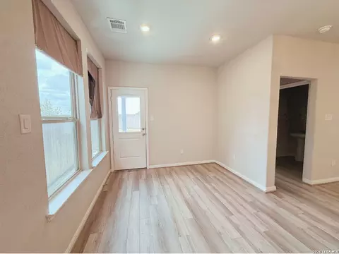 Living - 9110 Devils Riv, Converse, TX 78109 photo 6 of 8