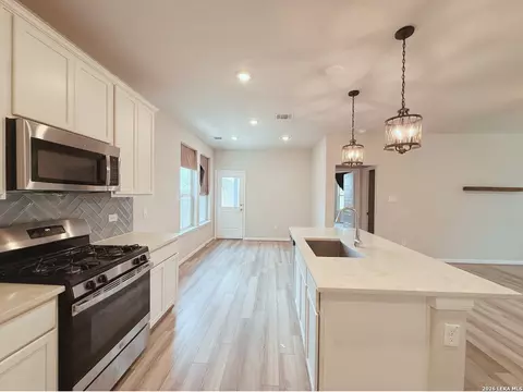 Kitchen - 9110 Devils Riv, Converse, TX 78109 photo 2 of 4