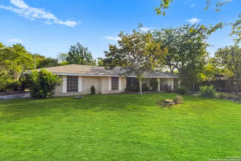 6041 Trone Trl, Leon Valley, TX 78238
