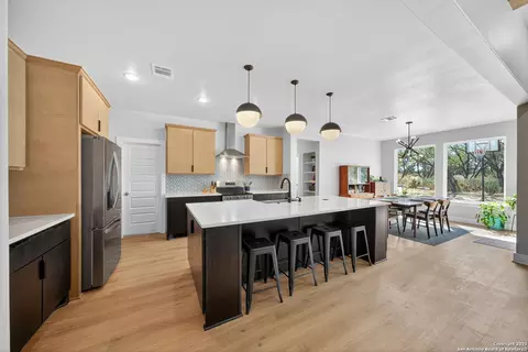 Kitchen - 558 County Road 7713, Devine, TX 78016 photo 3 of 4