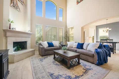 577 River Chase, New Braunfels, TX 78132