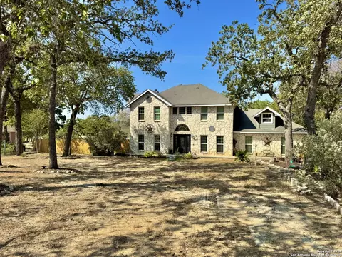 325 Eagle Rdg, Floresville, TX 78114