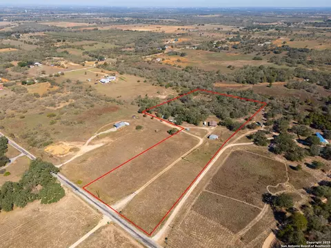 436 Old Colony, Seguin, TX 78155