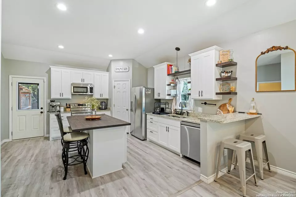 Kitchen - 636 Skyline Dr, Bandera, TX 78003 photo 1 of 3