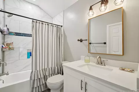 Bath - 636 Skyline Dr, Bandera, TX 78003 photo 1 of 2