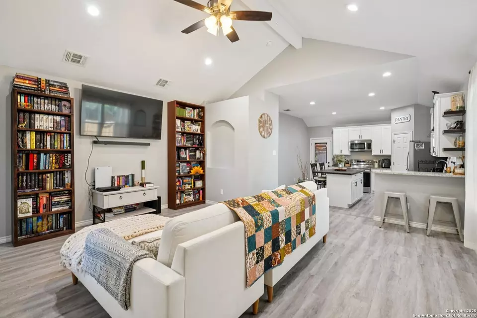 Other - 636 Skyline Dr, Bandera, TX 78003 photo 2 of 11