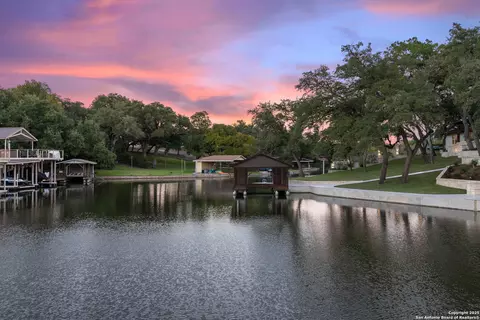 1310 Oak Springs Rd, Kingsland, TX 78639