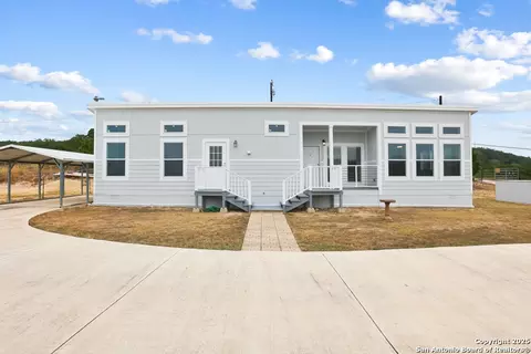 4207 Forest Trl, Bandera, TX 78003