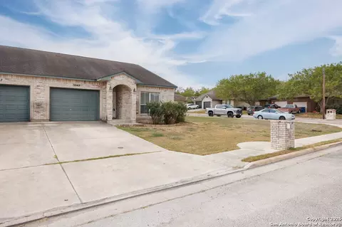 3049 Pine Vly, New Braunfels, TX 78130