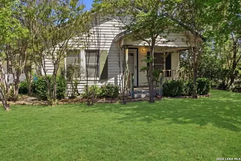 1117 Standish, Floresville, TX 78114