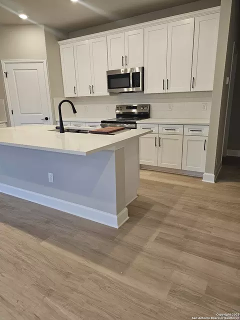 Kitchen - 7205 Exeter, Spring Branch, TX 78070 photo 2 of 2