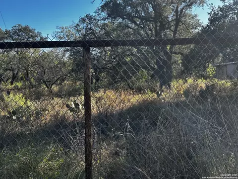 tbd County Road 777, Devine, TX 78016 photo 2