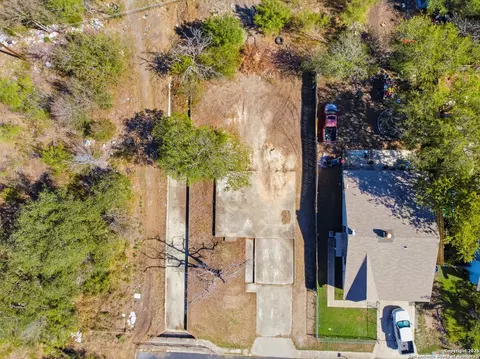8802 Catalina Bay Dr, San Antonio, TX 78242