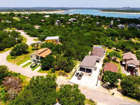 1216 Lakebreeze, Canyon Lake, TX 78133