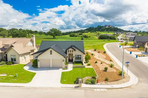 1025 Comanche Hls, Kerrville, TX 78028