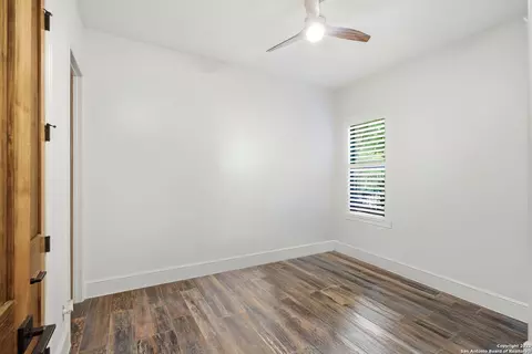 Bedroom - 20053 Scenic Loop Rd, Helotes, TX 78023 photo 4 of 6