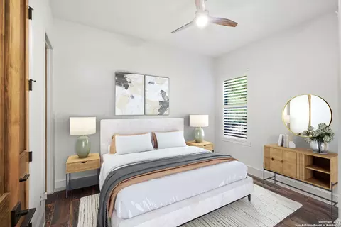 Bedroom - 20053 Scenic Loop Rd, Helotes, TX 78023 photo 3 of 6