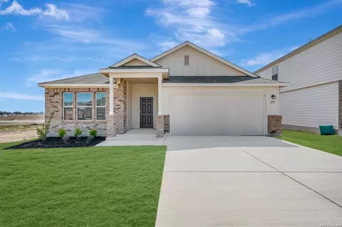 1177 Limestone Rdg, Seguin, TX 78155