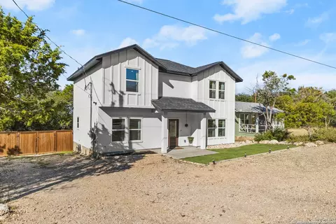 246 Wild Oak Dr, Canyon Lake, TX 78133