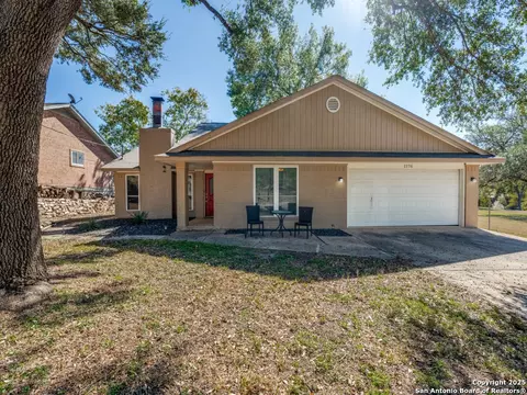 1174 Mooncrest, New Braunfels, TX 78130