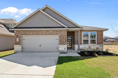 421 Jacks Pl, Seguin, TX 78155