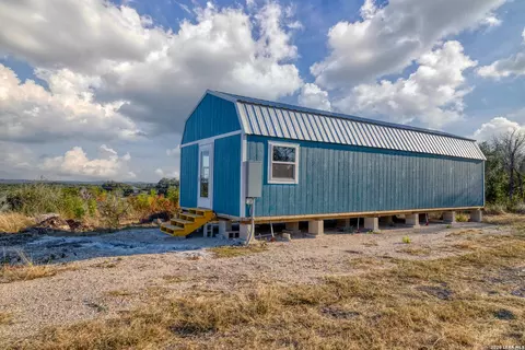 10581 W Ranch Road 337, Camp Wood, TX 78833