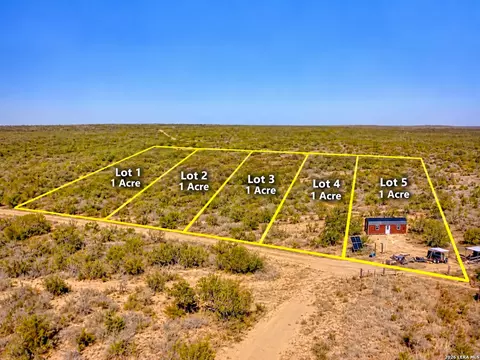653 S Hwy 59, George West, TX 78022