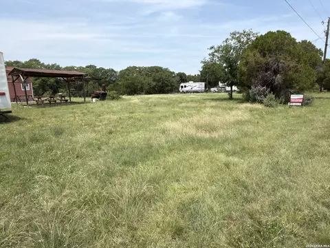 664 River Bend Rd, Bandera, TX 78003