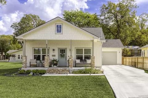 835 Cross St, New Braunfels, TX 78130