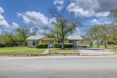 733 N N Cp, Uvalde, TX 78801