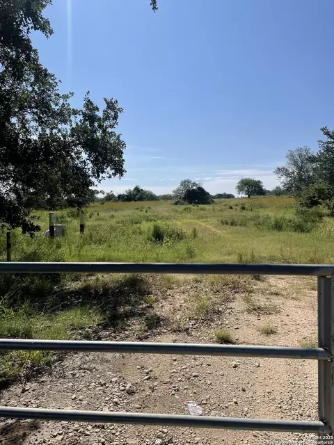 22630 Campbellton, San Antonio, TX 78264