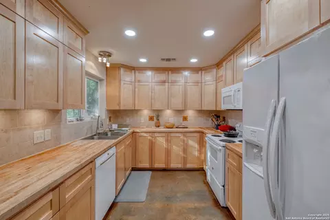 123 Bowie, Luling, TX 78648 photo 14