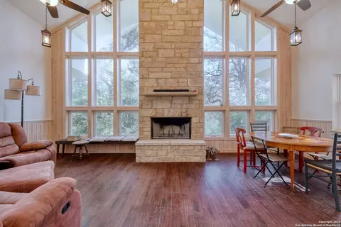 123 Bowie, Luling, TX 78648 photo 6